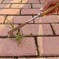 🌱Aproveite já 50% de desconto! Removedor manual de ervas daninhas para limpeza de fendas - uma ferramenta robusta de metal com um cabo de madeira para remover ervas daninhas de todos os tipos de fendas.
