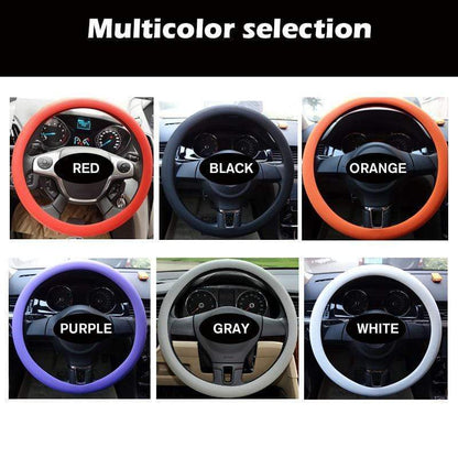 🎉 Promoção 2026 — Mais de 19.000 unidades vendidas! 🚗🖐️ Cansado de volantes pegajosos e desgastados? Esta capa de silicone proporciona uma aderência suave e texturizada, protege o seu volante e é instalada sem ferramentas — em segundos. 🏠